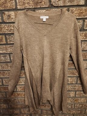 New York & Company Taupe V-Neck Longline Sweater Size XS